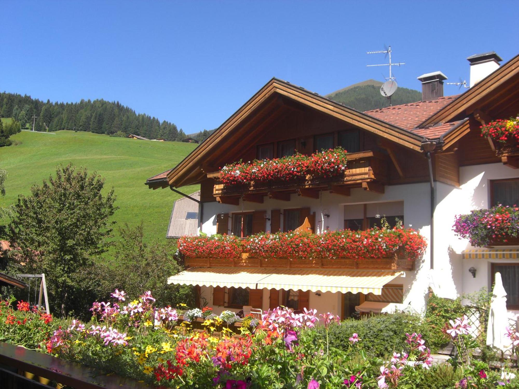 Appartements Haus Bachmann San Candido Eksteriør bilde